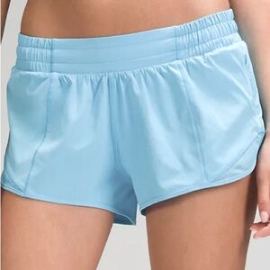 Lululemon Short Hotty Hot Women’s Low Rise Lined 4" Powder Blue Running